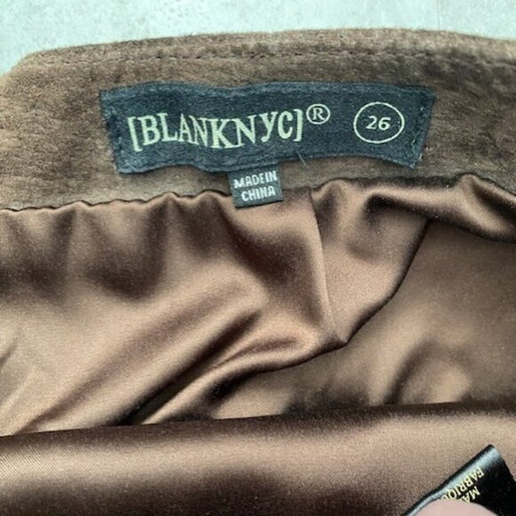 BLANK NYC Chocolate Souffle Brown 100% Suede Leather Wrap Mini Skirt Sz 26 - Picture 11 of 13
